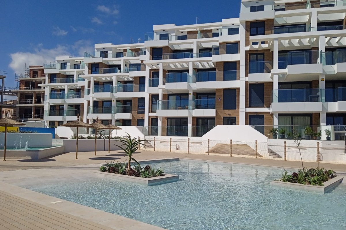 01HV1G36MFCHE141142WFDBBRA-medium L Estanyo Villa Romana