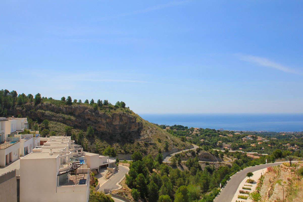 01HV1K11QRSME4BBMCCBEB2XH2-medium Blanc Altea Homes