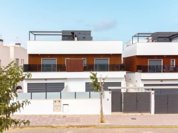 Rambla Beach Semis
