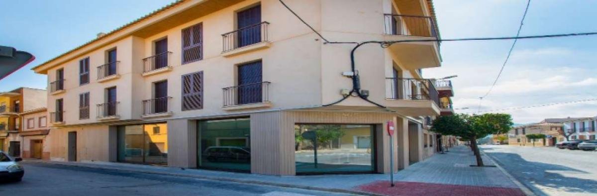01JNVHP496Y61WWBFT6RDKNJQJ-medium Edificio Casa Perea