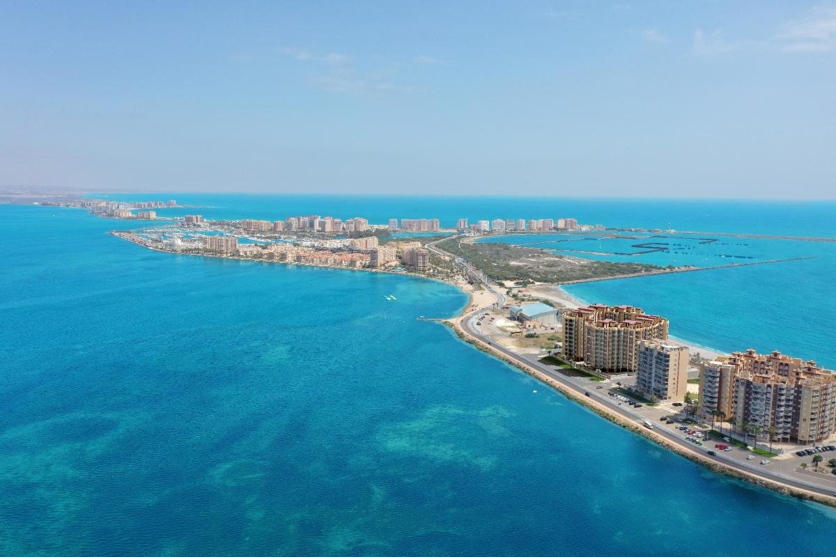 01JRZXT43J016M4FMZ6GTAYHNQ-medium Playa Príncipe