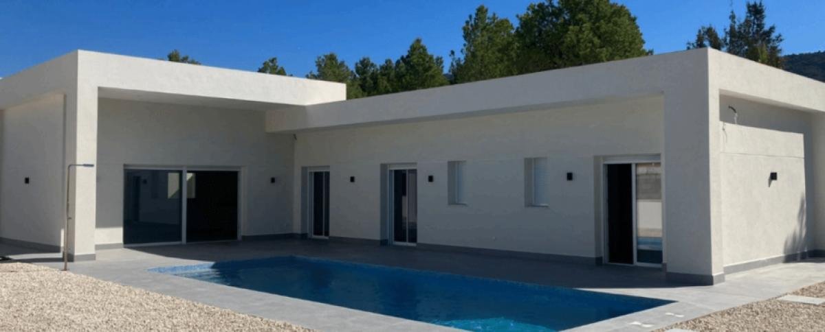 01K5TXHFQE98V3WBE6E8K0SAR5-medium VILLA LAURA URBANIZACIÓN LA ROMANA