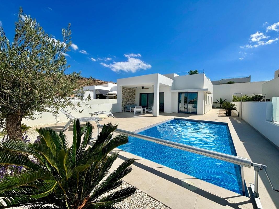 01KJSVW2E3MRGRPKQ1NVPVHYQW-medium Rojales Villas