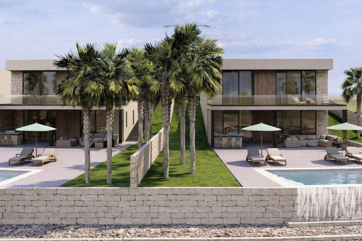 01KQ83P4EX7GB6C4TFX3RZKHJR-medium Villas de la Reina