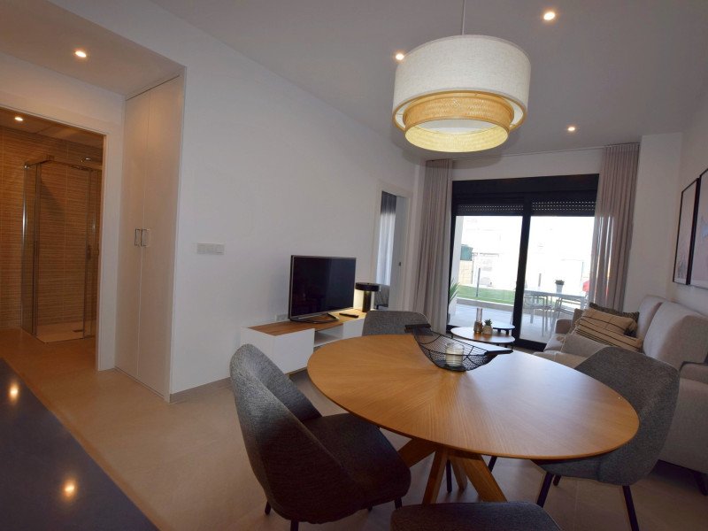 800