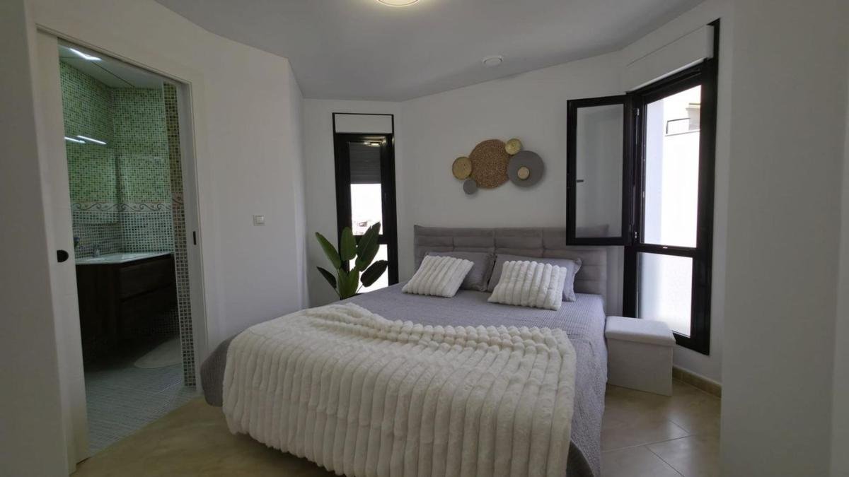 property-560106-23-medium Piso en Centro – Muelle Pesquero, Torrevieja Ref. Nº NSMB-560279