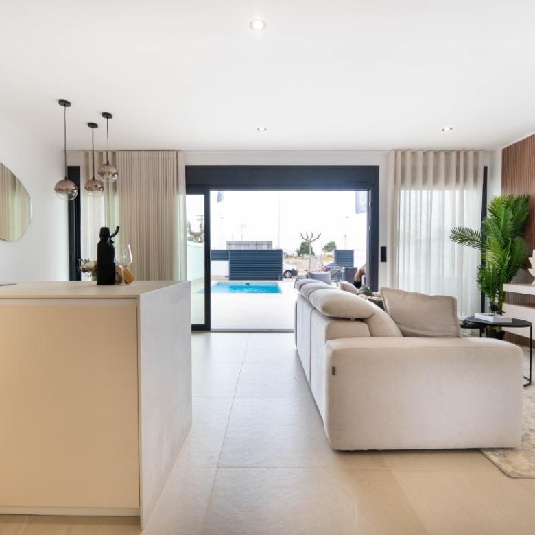 ALTOS LUXURY viila delujo ID SMB471168