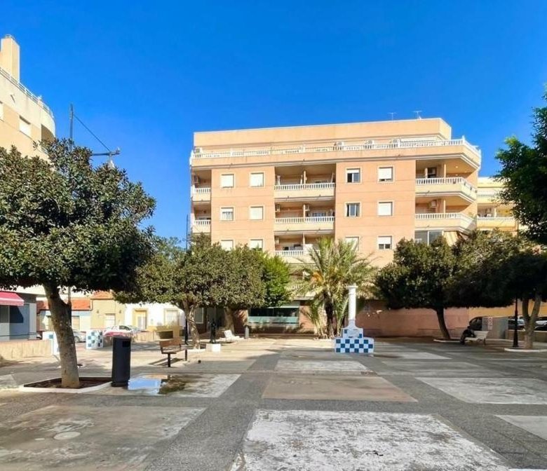 Piso en Calle San Emigdio, El Molino, Torrevieja ID SMB566812
