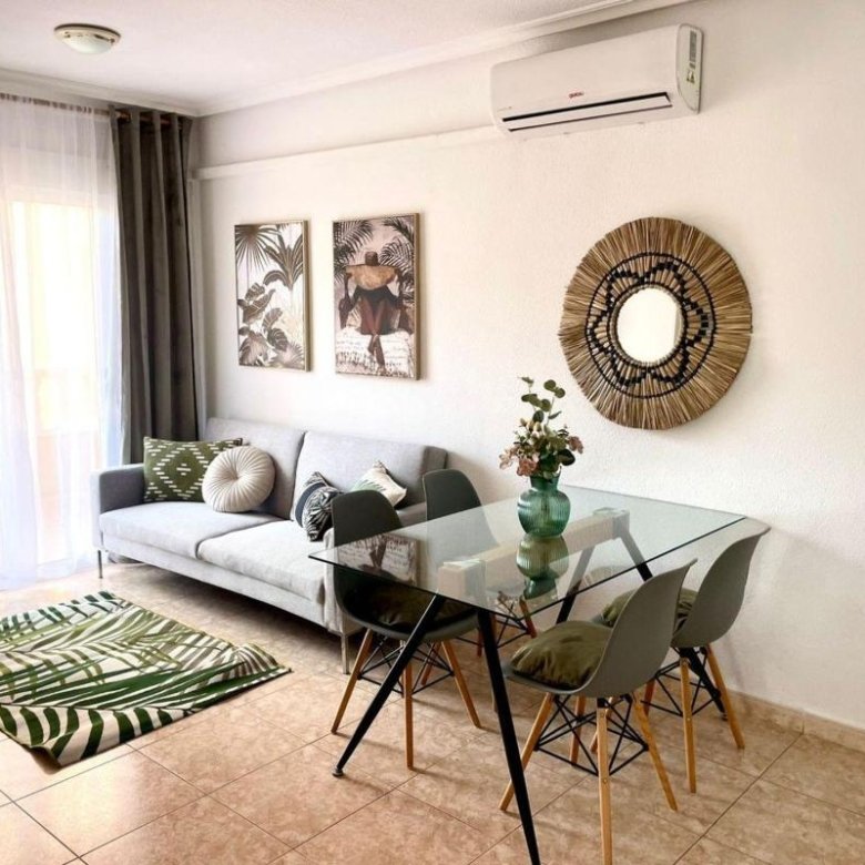 Piso en Calle San Emigdio, El Molino, Torrevieja ID SMB566812