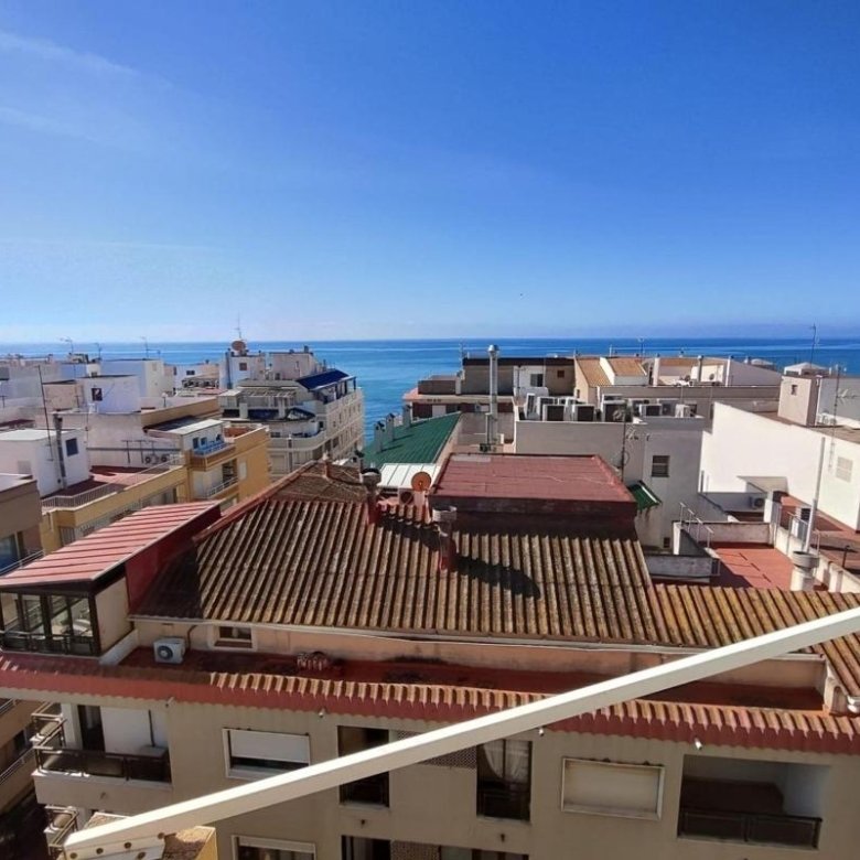 Ático en Calle Gumersindo, Las Piscinas Naturales, Torrevieja ID SMB567009