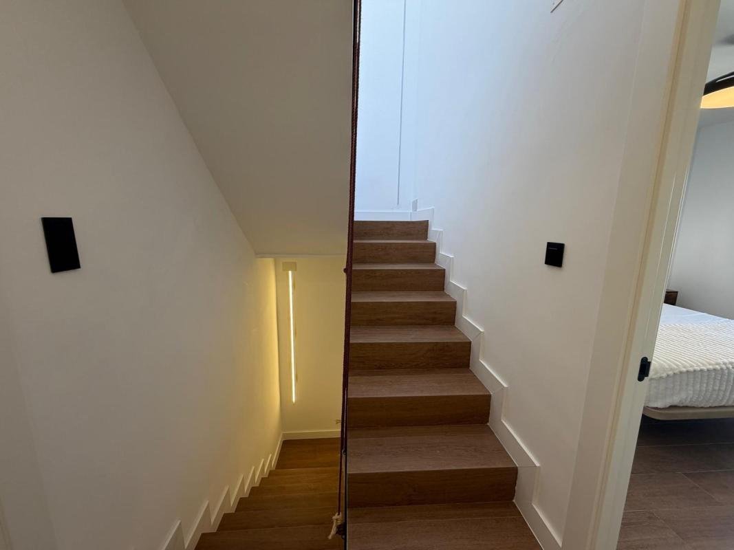 c5f77f989118f87e32701bb28c5a20a850c1188c-medium CHALET PAREADO TOTALMENTE REFORMADO CON 3 HAB 3 BAÑOS PISCINA PROPIA Y SOTANO EN CALAS BLANCAS