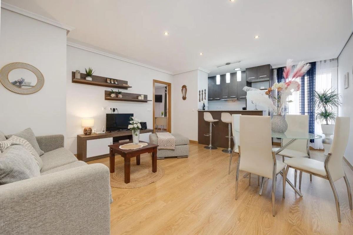 property-175980-2-medium Piso en calle Joven Pura, 10