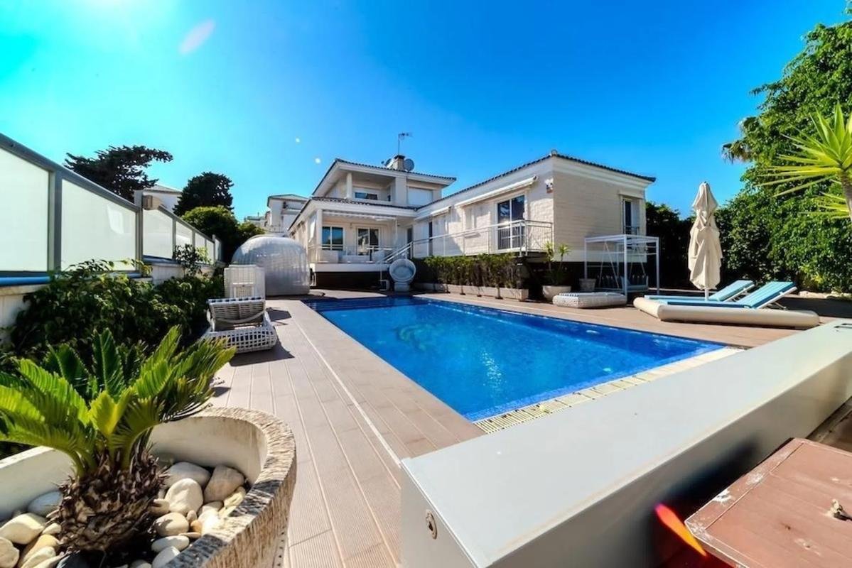 property-248350-2-medium Casa independiente