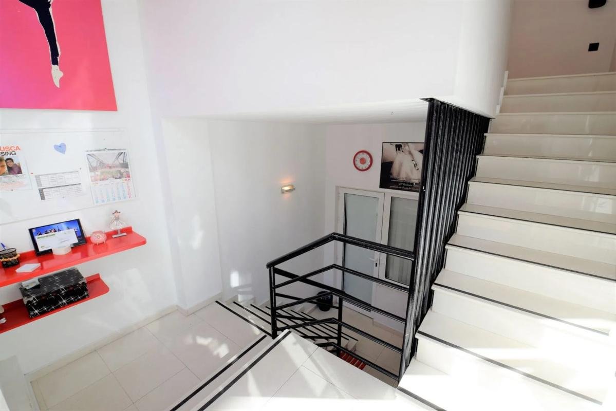 property-321069-5-medium Local en Zona Pueblo
