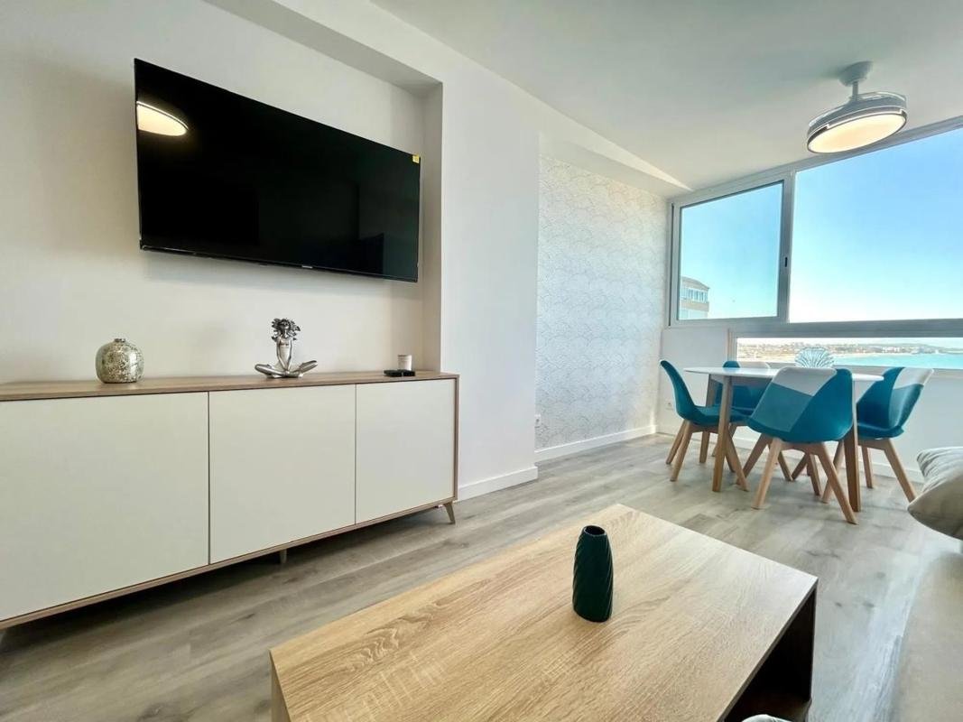 property-360448-2-medium Piso en Barrio Cabo Cervera