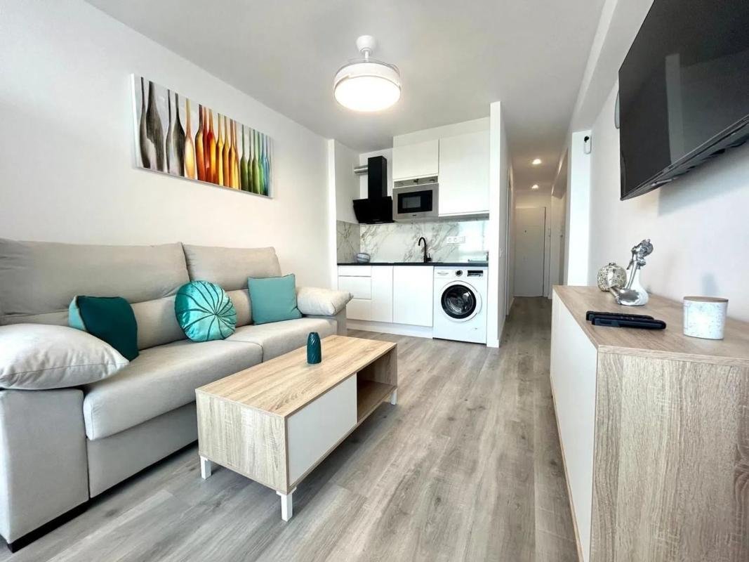 property-360448-3-medium Piso en Barrio Cabo Cervera