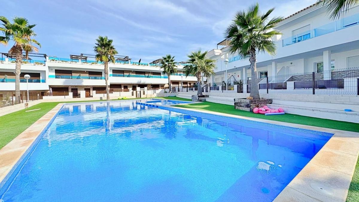 property-388296-1-medium Chalet adosado en calle Teide, 2