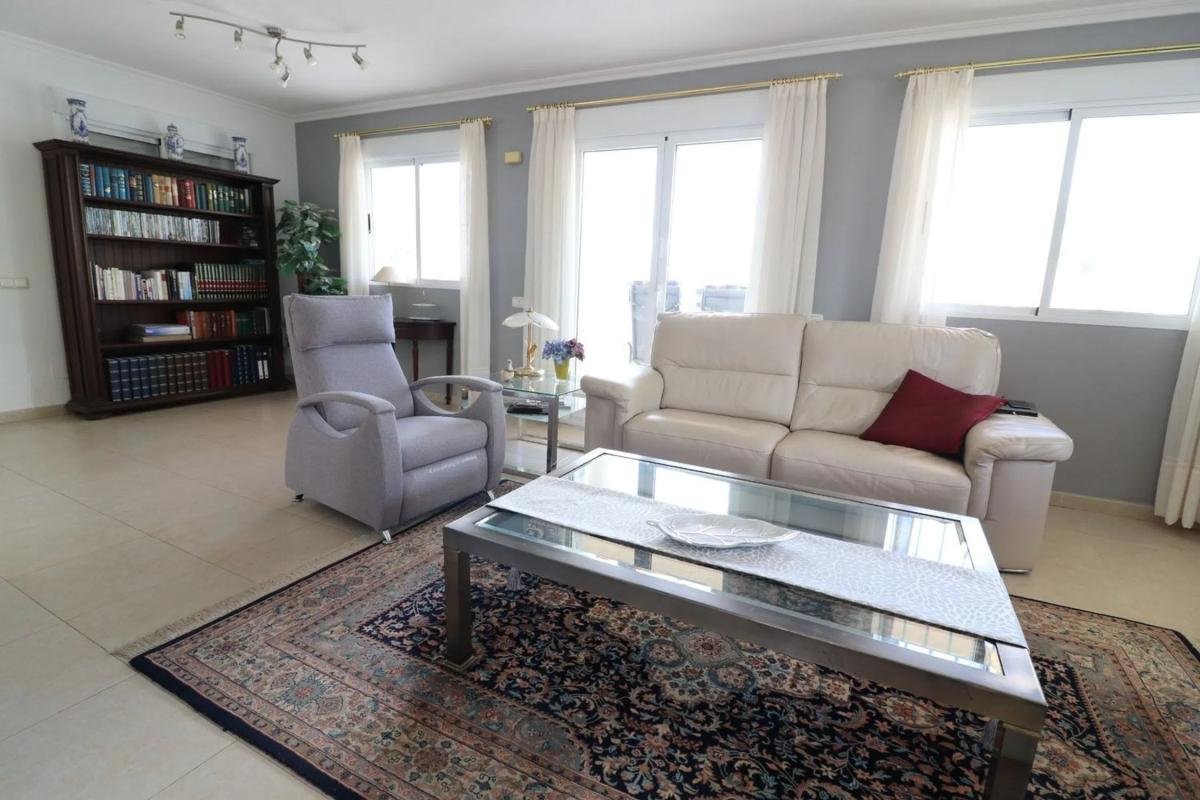 property-400880-3-medium Casa independiente