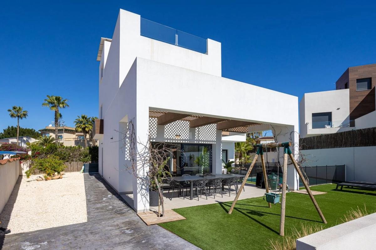 property-401789-1-medium Casa independiente en calle Galicia, 63