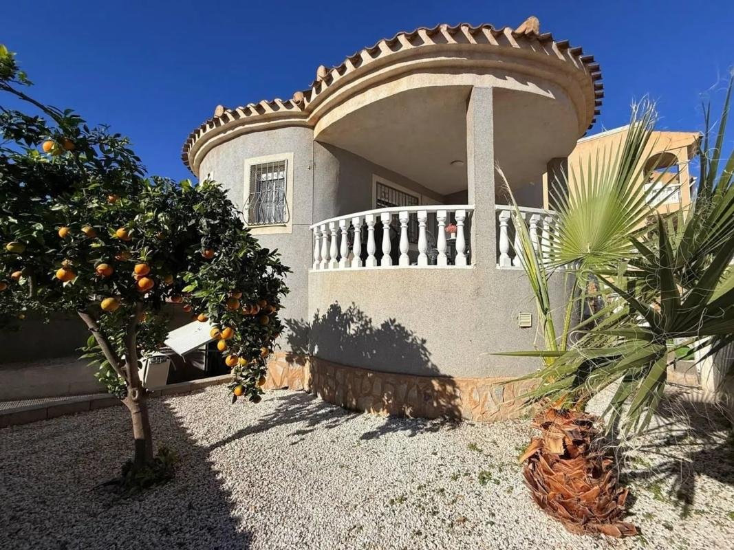 property-424866-2-medium Casa independiente