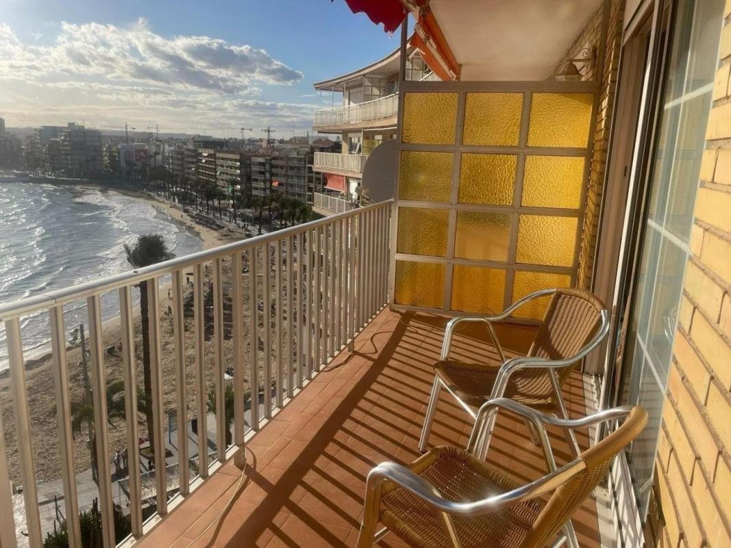 property-427548-2-medium Piso en calle Timonel