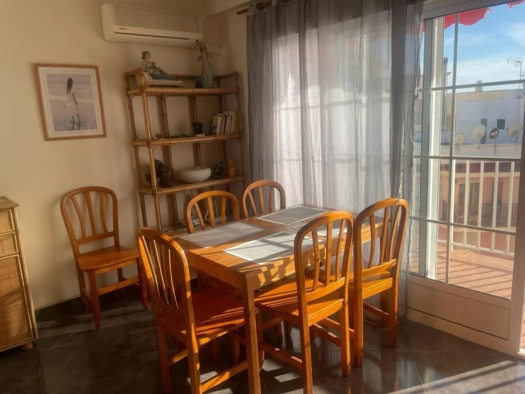property-427548-3-medium Piso en calle Timonel