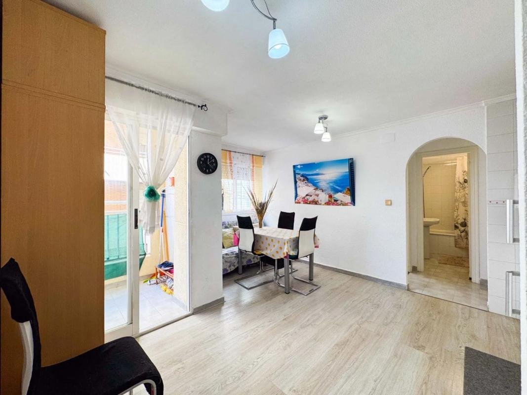 property-432679-1-medium Piso en calle San Julián