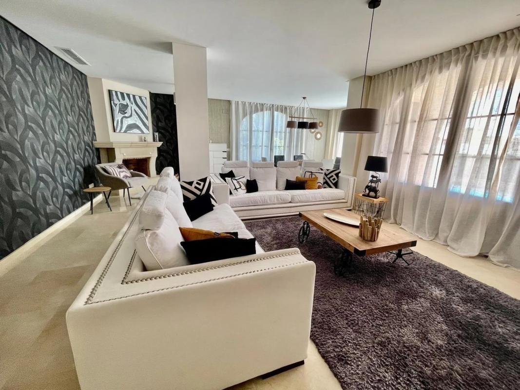 property-442096-14-medium Casa independiente en calle Praga