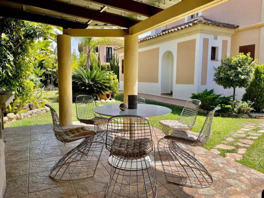 property-442096-9-medium Casa independiente en calle Praga