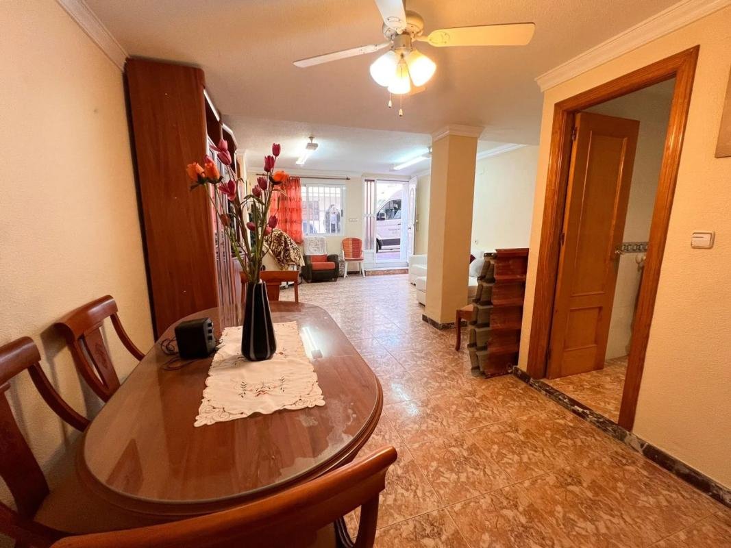 property-452555-3-medium Piso en calle Jorge Juan, 1