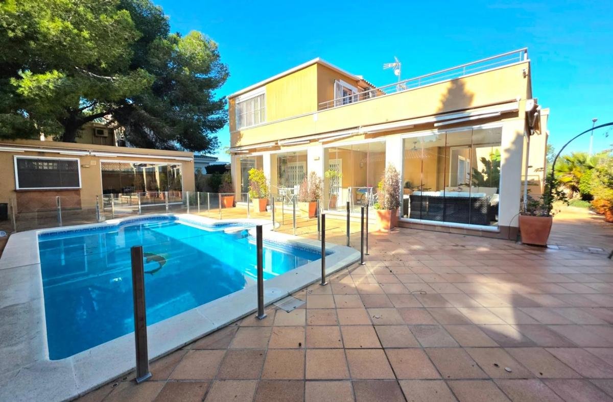 property-454978-1-medium Casa independiente