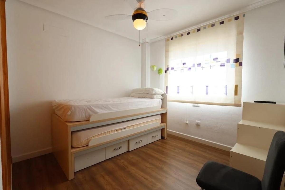 property-463041-14-medium Ático en calle Federico García Lorca