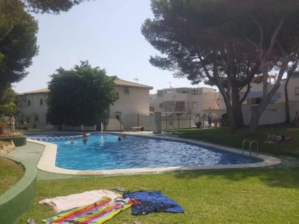 Casa independiente en Urbanización Lago Jardín