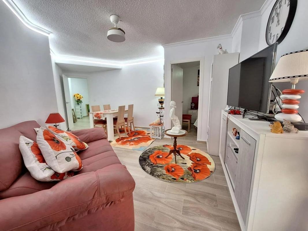 property-465256-1-medium Piso en calle Bergantin