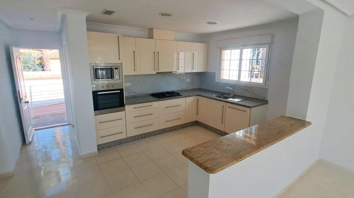 property-466683-7-medium Casa independiente
