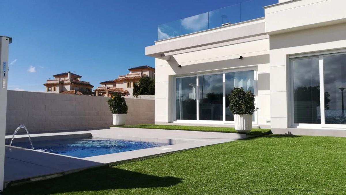 property-467042-1-medium Chalet en calle Clavellina