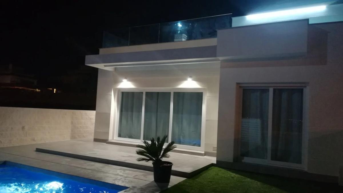 property-467042-19-medium Chalet en calle Clavellina