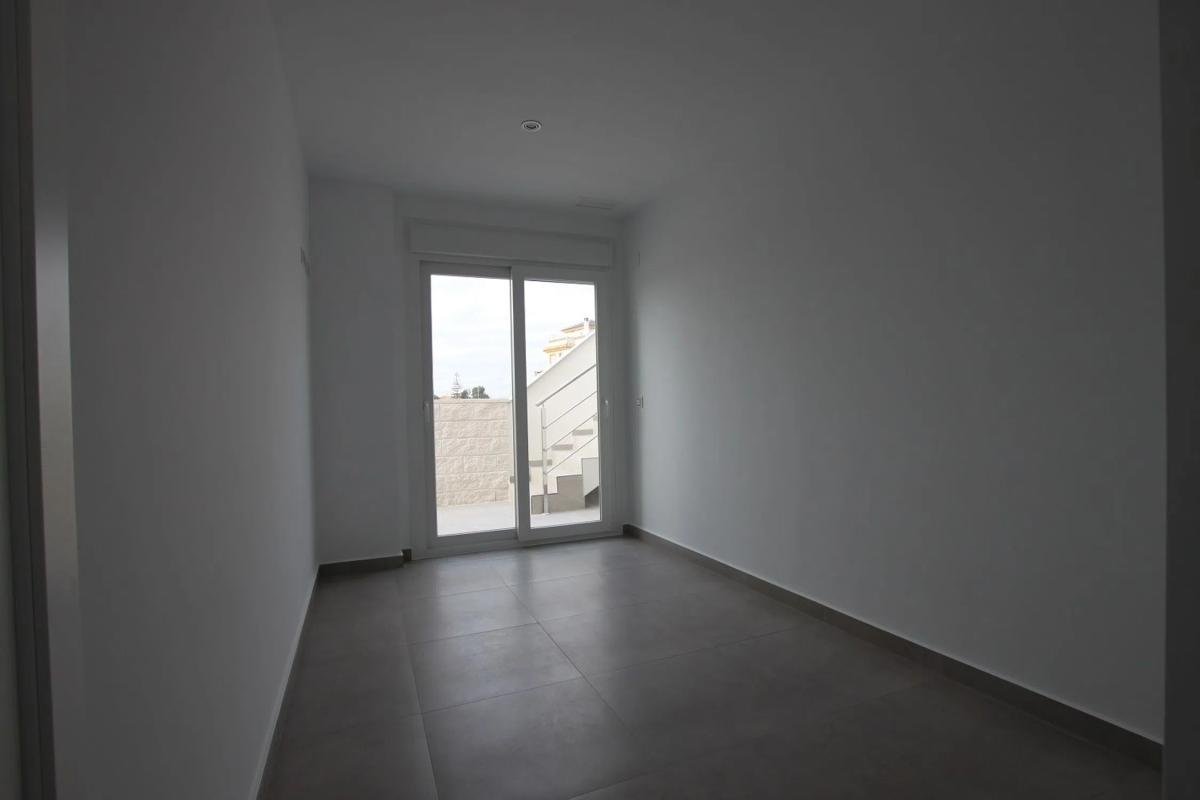 property-467042-27-medium Chalet en calle Clavellina