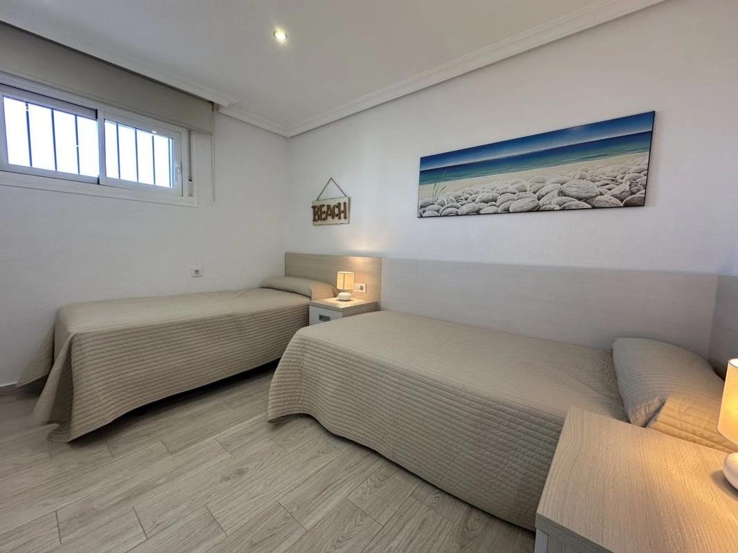 property-468337-20-medium Piso en mil palmeras playa