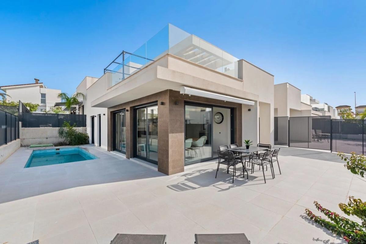 property-468700-1-medium Chalet pareado en avenida el Greco, 1