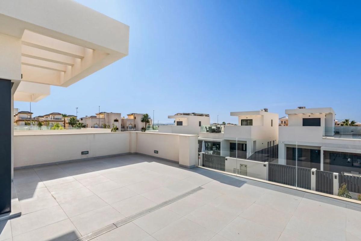 property-468700-22-medium Chalet pareado en avenida el Greco, 1