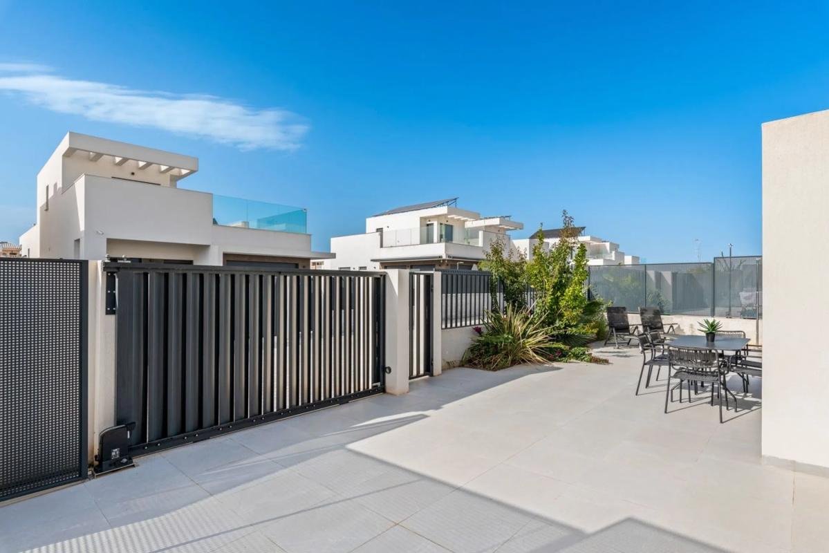 property-468700-25-medium Chalet pareado en avenida el Greco, 1