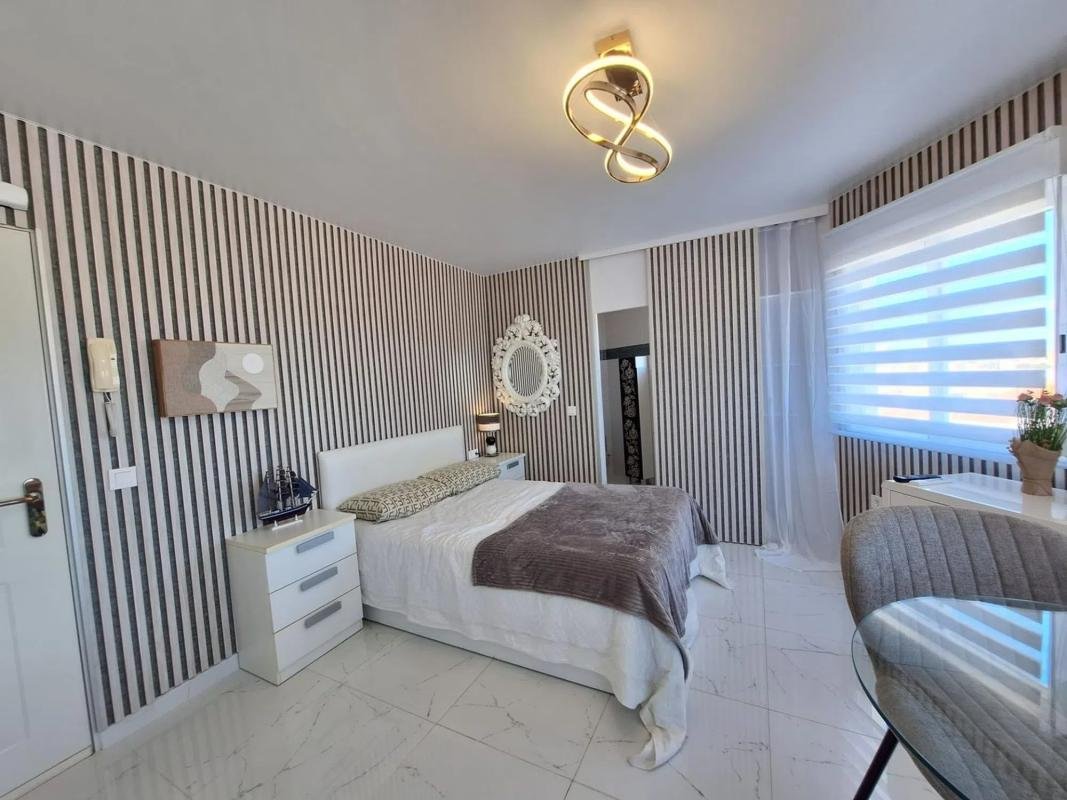 property-469049-3-medium Estudio en calle Soria