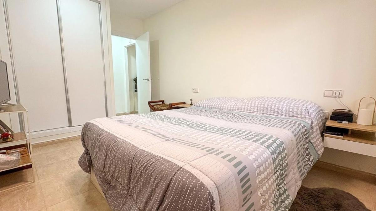Chalet pareado en calle Bahia, 147