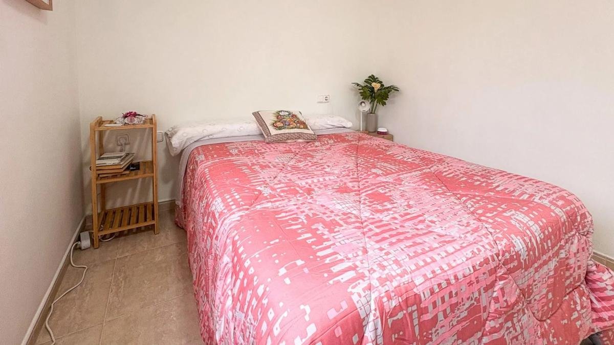 Chalet pareado en calle Bahia, 147
