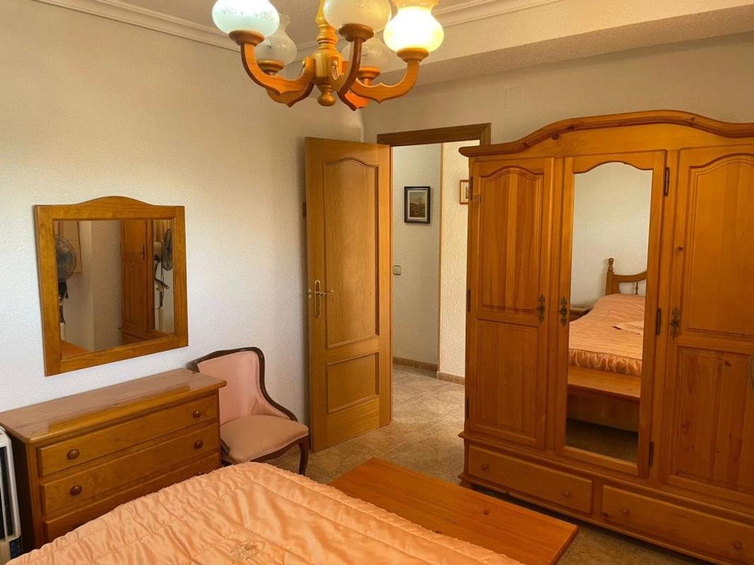 property-472440-13-medium Piso en Urbanizaciones