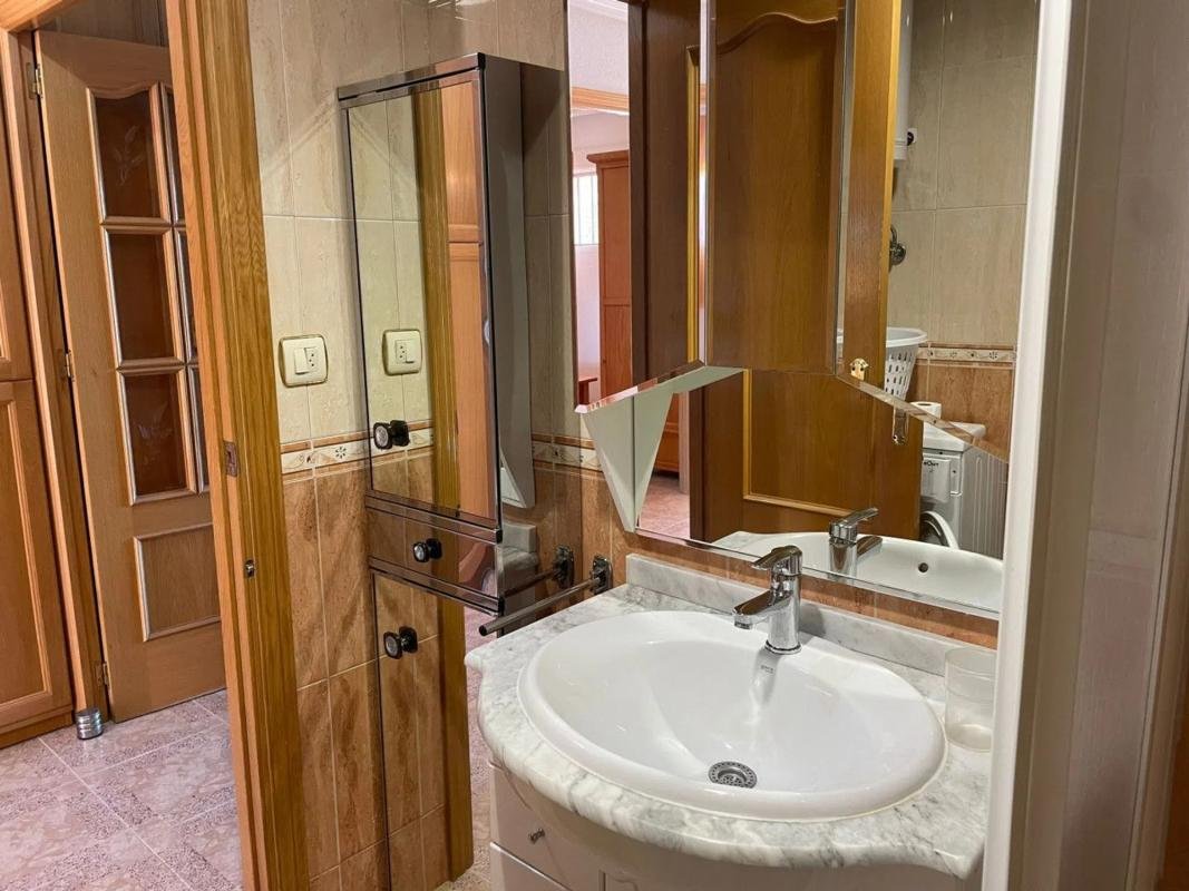 property-472440-17-medium Piso en Urbanizaciones