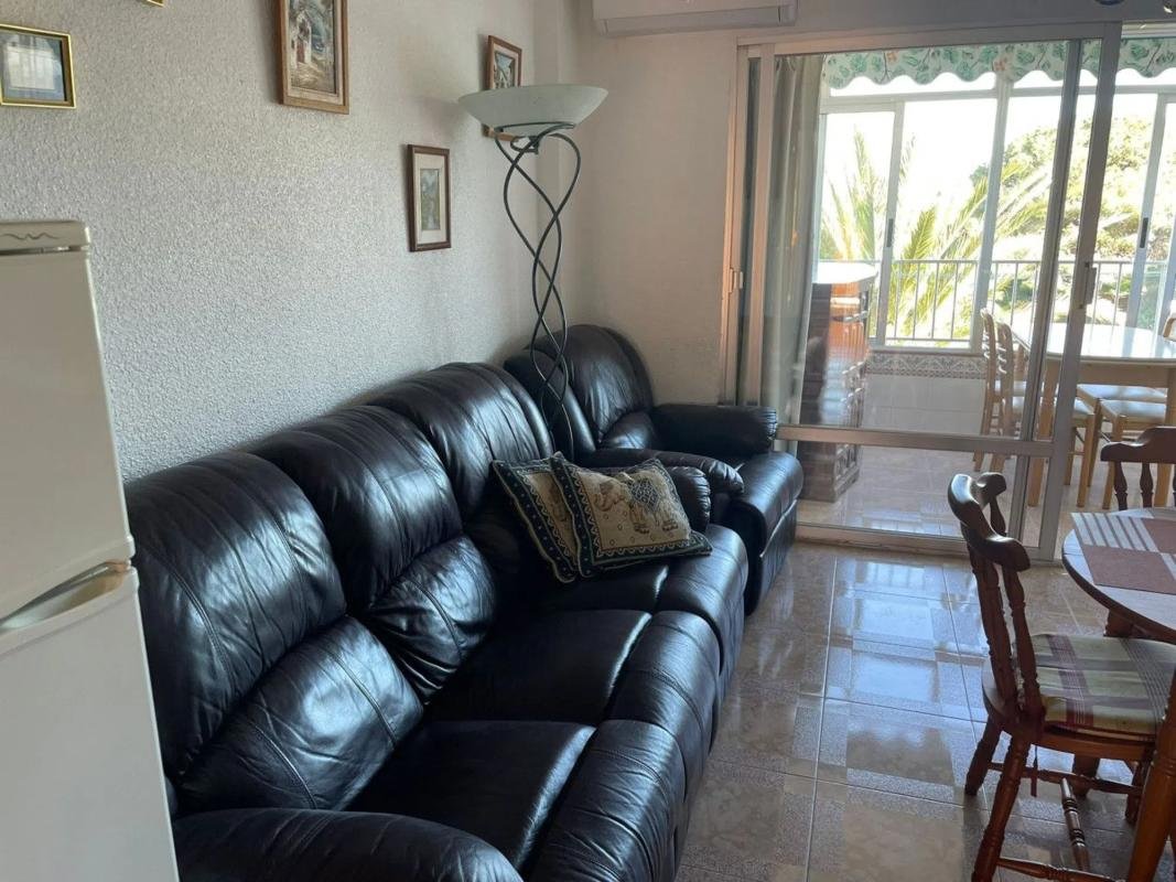 property-472440-7-medium Piso en Urbanizaciones