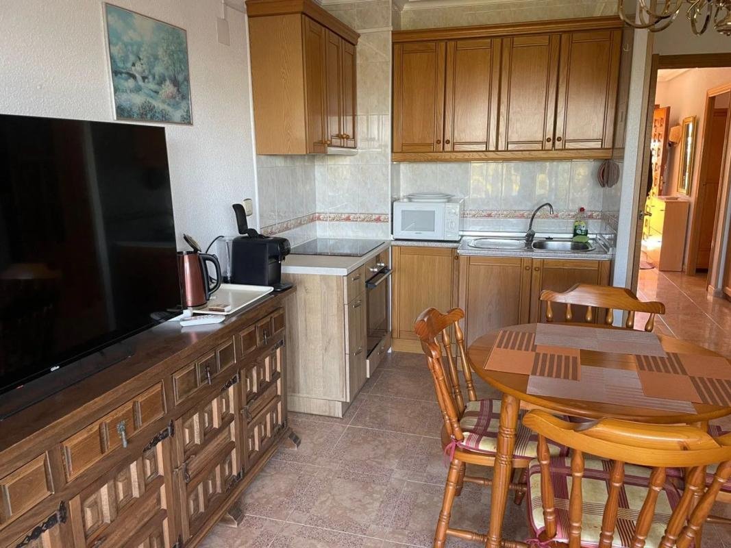 property-472440-9-medium Piso en Urbanizaciones