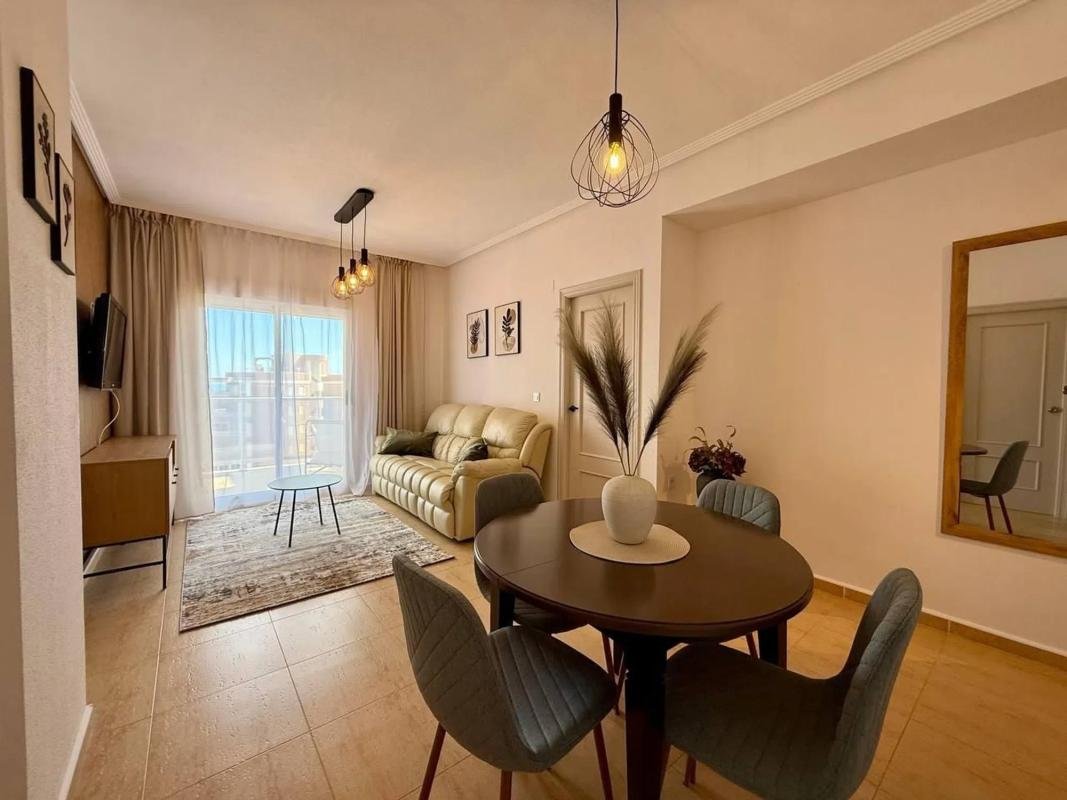 property-472497-3-medium Piso en calle Celestino Verdú, 1